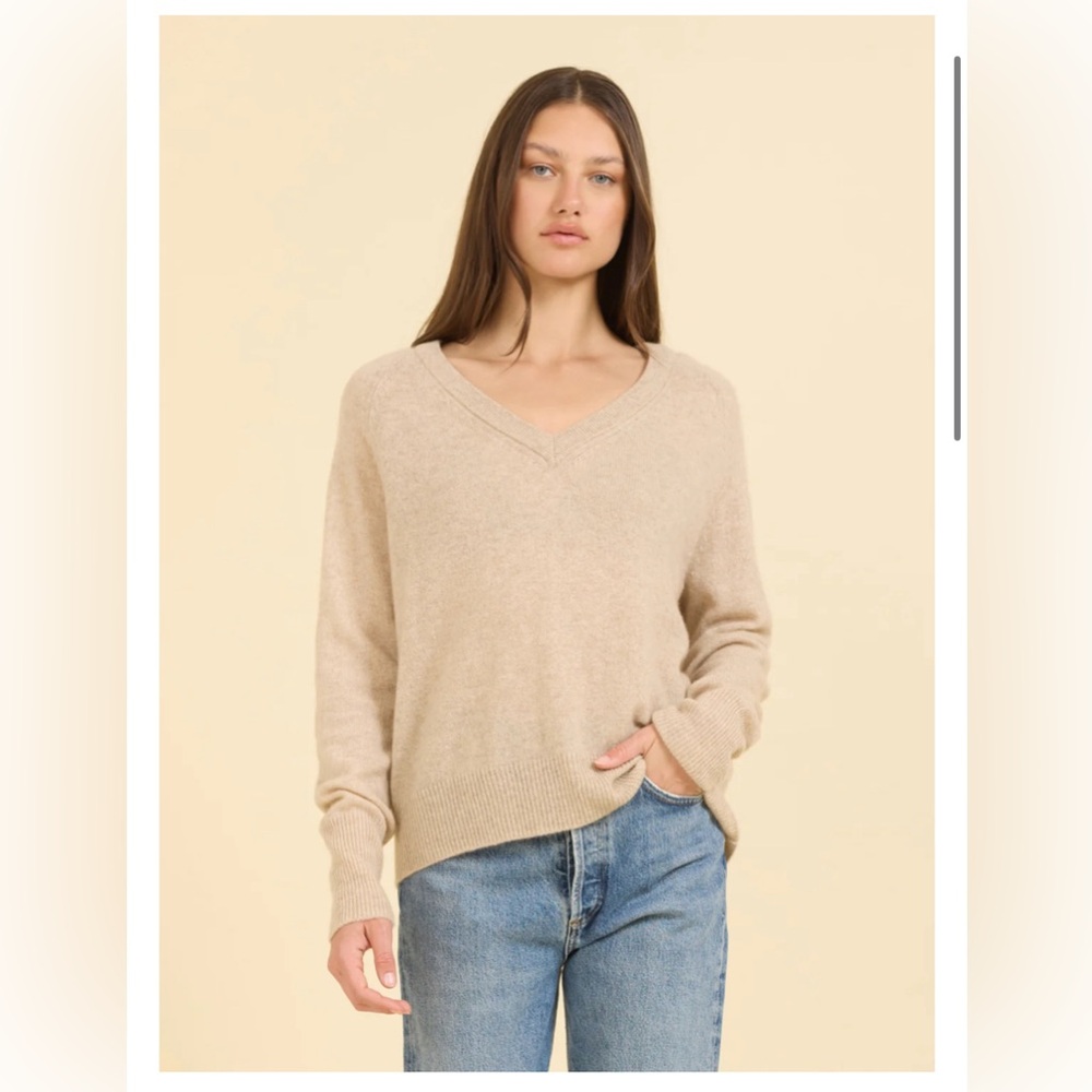 Cashmere V-Neck - Oatmeal. One Gray Day “Sloan”. Size xs